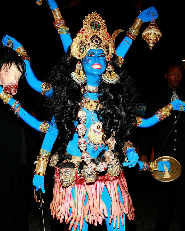 "Otherworldly": Heidi Klum's 2024 Halloween Costume Teasers Have Fans Losing Their Minds "Otherworldly": Heidi Klum's 2024 Halloween Costume Teasers Have Fans Losing Their Minds