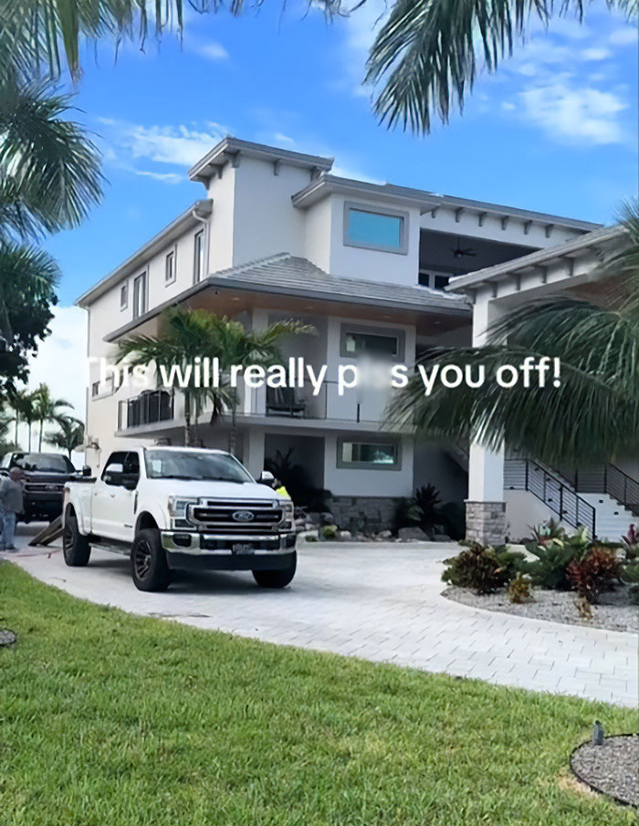 "Rich Doesn't Make You Smart": Florida Mom Won't Evacuate "Milton Proof" Mansion, Sparks Anger "Rich Doesn't Make You Smart": Florida Mom Won't Evacuate "Milton Proof" Mansion, Sparks Anger