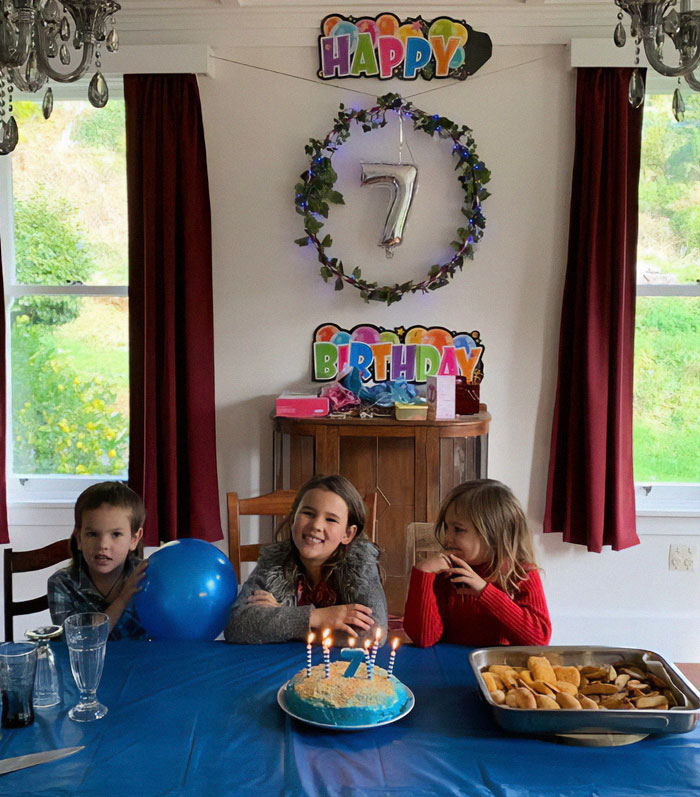 Fugitive Father And His Three Children Who Vanished 3 Years Ago Spotted Hiking In Chilling Video Fugitive Father And His Three Children Who Vanished 3 Years Ago Spotted Hiking In Chilling Video