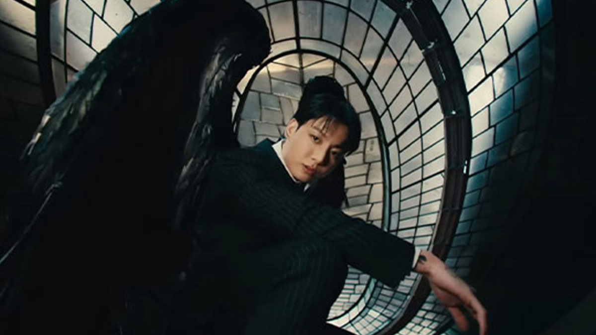 The Ultimate K-Pop Trivia: Everyone Scores At Least 1/28