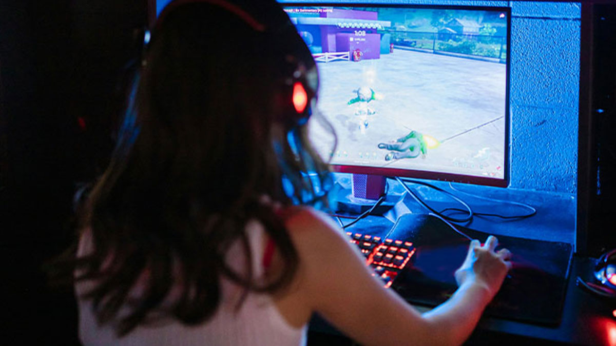 “The Consequences Only Really Became Clear Today”: Woman Lets Her GF Use Her PC, Regrets It