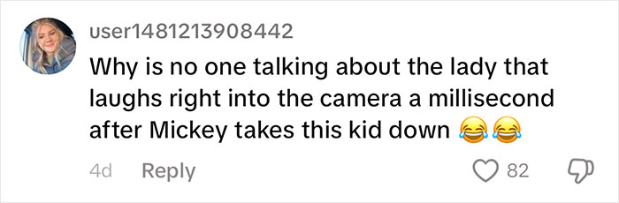 Dad’s Being Neglectful Towards Own Kid At Disneyland, Gets Unexpectedly Called Out By Mickey Mouse Dad’s Being Neglectful Towards Own Kid At Disneyland, Gets Unexpectedly Called Out By Mickey Mouse