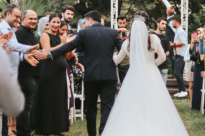 Mom’s Last Attempt At Breaking Up Newlyweds Ends In Her Getting Kicked Out Of The Wedding Mom’s Last Attempt At Breaking Up Newlyweds Ends In Her Getting Kicked Out Of The Wedding