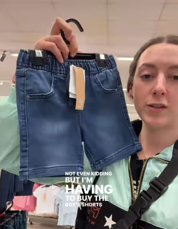 Mom Outraged Over Length Of Girls’ And Boys’ Shorts, Gets Support From Fellow Mothers Mom Outraged Over Length Of Girls’ And Boys’ Shorts, Gets Support From Fellow Mothers
