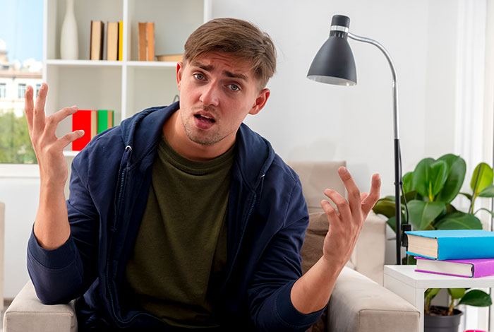 Mom Uninvites Stepson From Fam’s Trip To Disney World, Netizens Conclude That She’s A Total Jerk Mom Uninvites Stepson From Fam’s Trip To Disney World, Netizens Conclude That She’s A Total Jerk