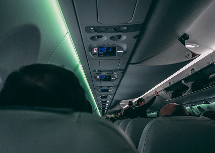 “I Should Be Ashamed”: Mom Berated For Taking Flight Attendant’s Offer Of An Upgraded Seat “I Should Be Ashamed”: Mom Berated For Taking Flight Attendant’s Offer Of An Upgraded Seat