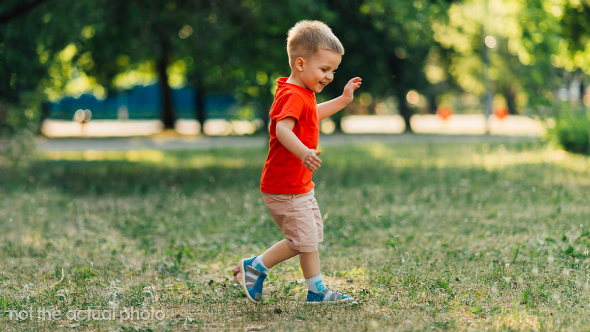 Homeowner Reaches Breaking Point As Neighbor’s Toddler Trashes Her Garden While Mom Stands By