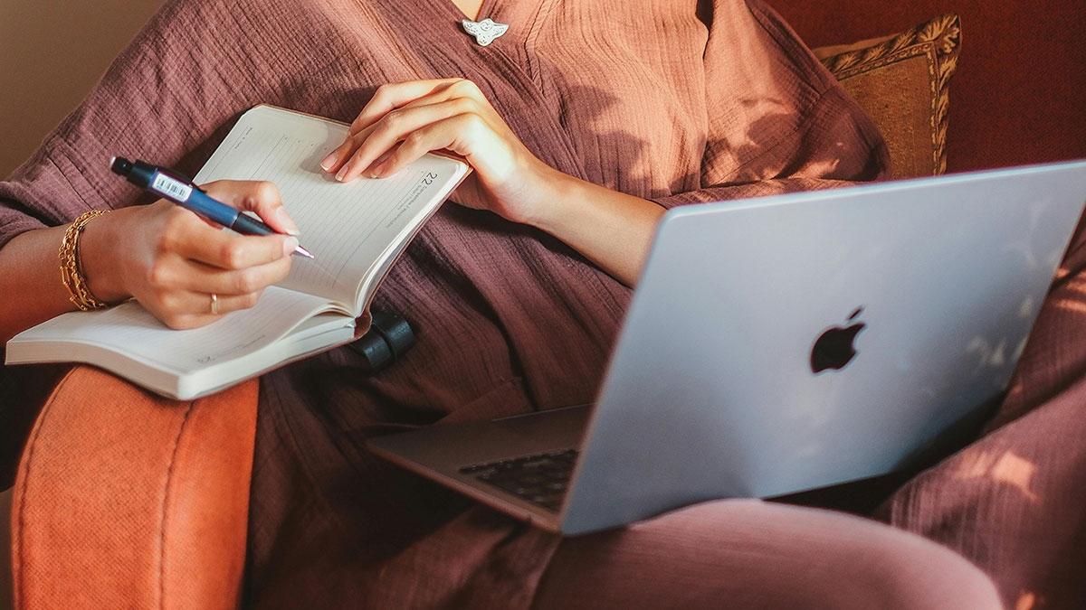 Marketing Agency Owner Spills The Beans On What Gives Away That A Text Is ChatGPT Generated