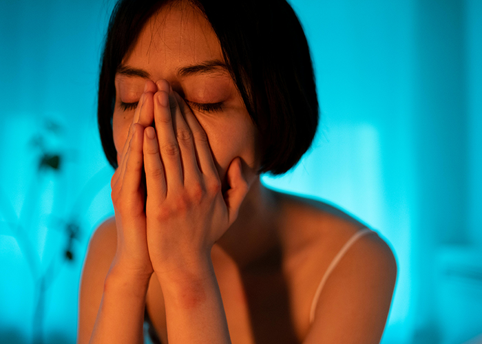 Woman Learns A Secret Parents Have Been Hiding For 28 Yrs, They Beg Her Not To Tell Her Siblings Woman Learns A Secret Parents Have Been Hiding For 28 Yrs, They Beg Her Not To Tell Her Siblings
