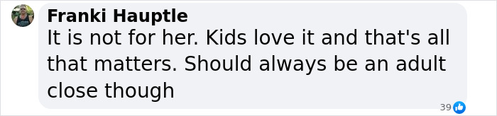 61YO Divides Internet After Calling Halloween A 'Complete Waste Of Time And Money' 61YO Divides Internet After Calling Halloween A 'Complete Waste Of Time And Money'