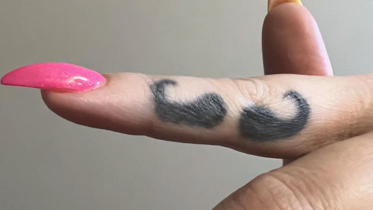 “Now Kinda Embarrassing”: 35 Trends That Blew Up As Quickly As They Died