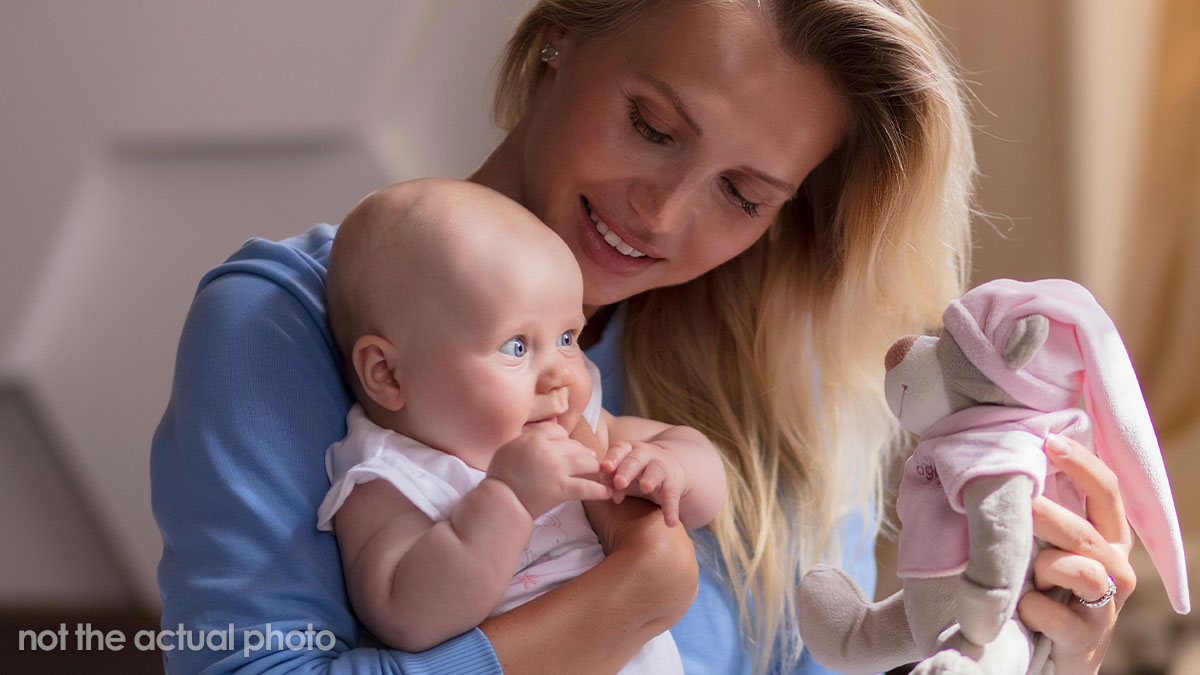 Friendship Crumbles As Pregnant Woman’s Friend Suffers A Miscarriage, Can’t Handle Seeing The Bump