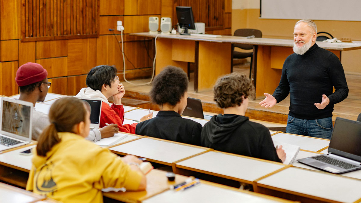 Students Turn Professor’s Strict Scheduling Rules Against Him In Perfectly Timed Move