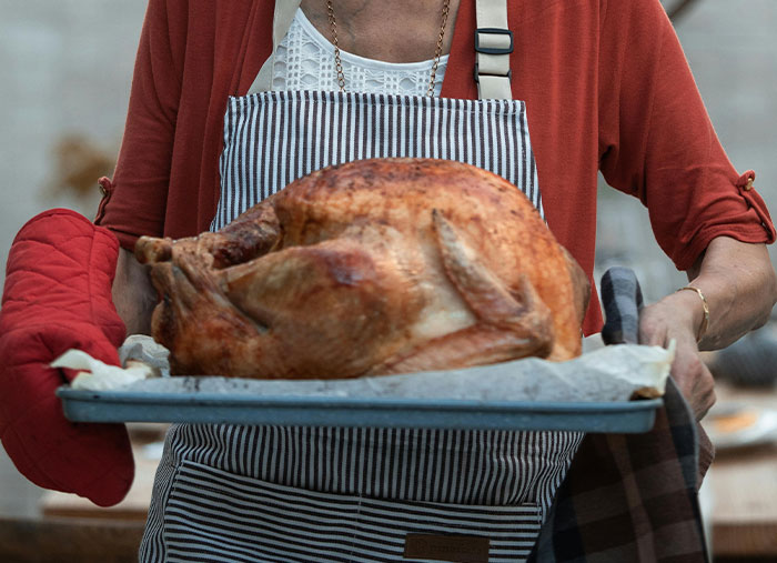 Militantly Vegan Man Tries To Ruin Possibly The Last Thanksgiving With The Whole Family Militantly Vegan Man Tries To Ruin Possibly The Last Thanksgiving With The Whole Family