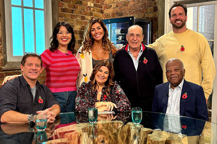 Guest's “Inappropriate” Outfit On Cooking Show Leaves Viewers Outraged: "It Keeps Slipping" Guest's “Inappropriate” Outfit On Cooking Show Leaves Viewers Outraged: "It Keeps Slipping"