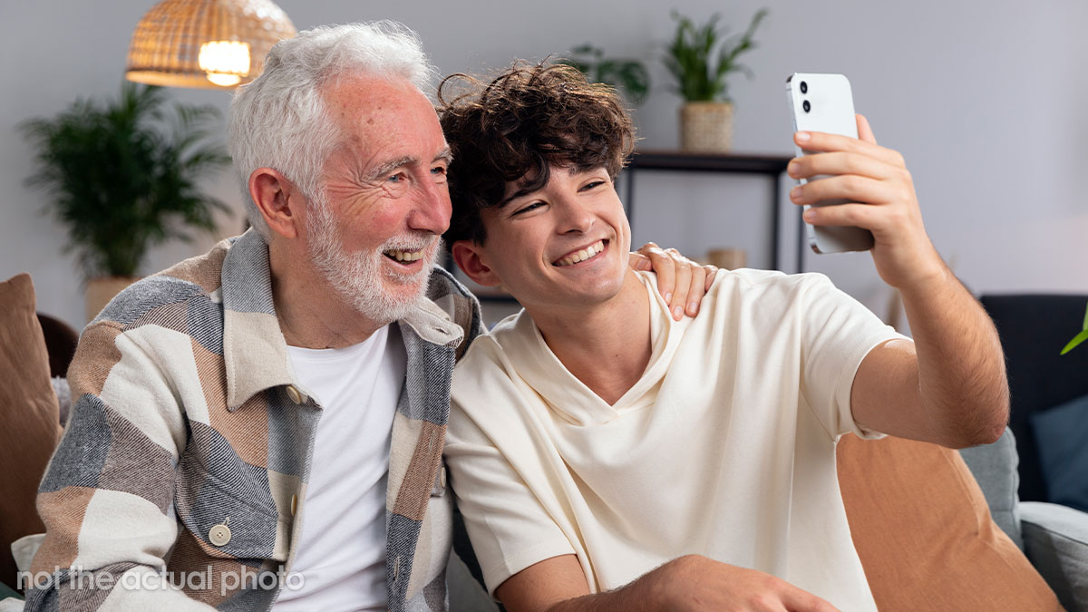 Teen Never Eats At Favorite Restaurant Because Of Stepsiblings, Goes There For B-day, Dad Is Livid