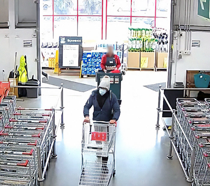 Fugitive Father And His Three Children Who Vanished 3 Years Ago Spotted Hiking In Chilling Video Fugitive Father And His Three Children Who Vanished 3 Years Ago Spotted Hiking In Chilling Video