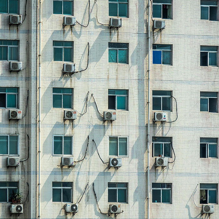 "Insane And Horrible!": Mom Forces Kids To Sit On 23rd-Floor AC Unit During Fight With Husband "Insane And Horrible!": Mom Forces Kids To Sit On 23rd-Floor AC Unit During Fight With Husband