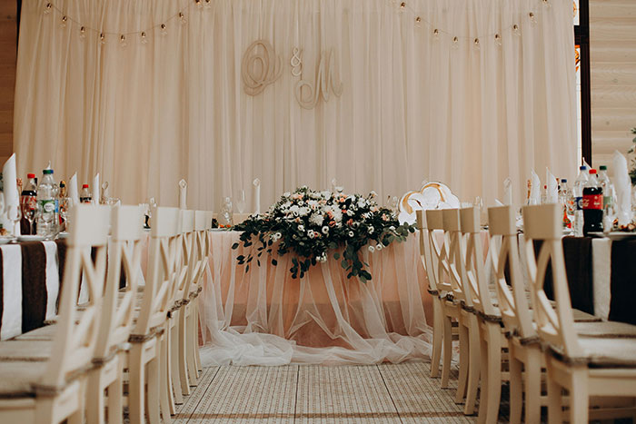 “Consider Her A Friend”: Bride Taken Aback By Coworker At Her Wedding, Wants To Confront Her “Consider Her A Friend”: Bride Taken Aback By Coworker At Her Wedding, Wants To Confront Her