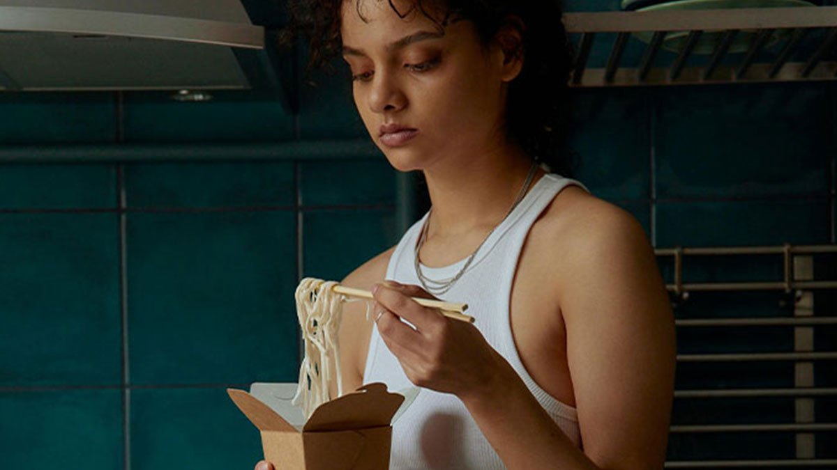 Husband Cuts Wife From Their Finances Because Of Her Takeout Ordering AddictionHusband Cuts Wife From Their Finances Because Of Her Takeout Ordering Addiction