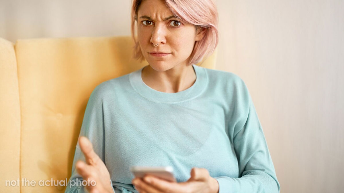 Mom Declares She’s Moving In With Wealthy Daughter Overseas, Gets Shut Down In Front Of The Family