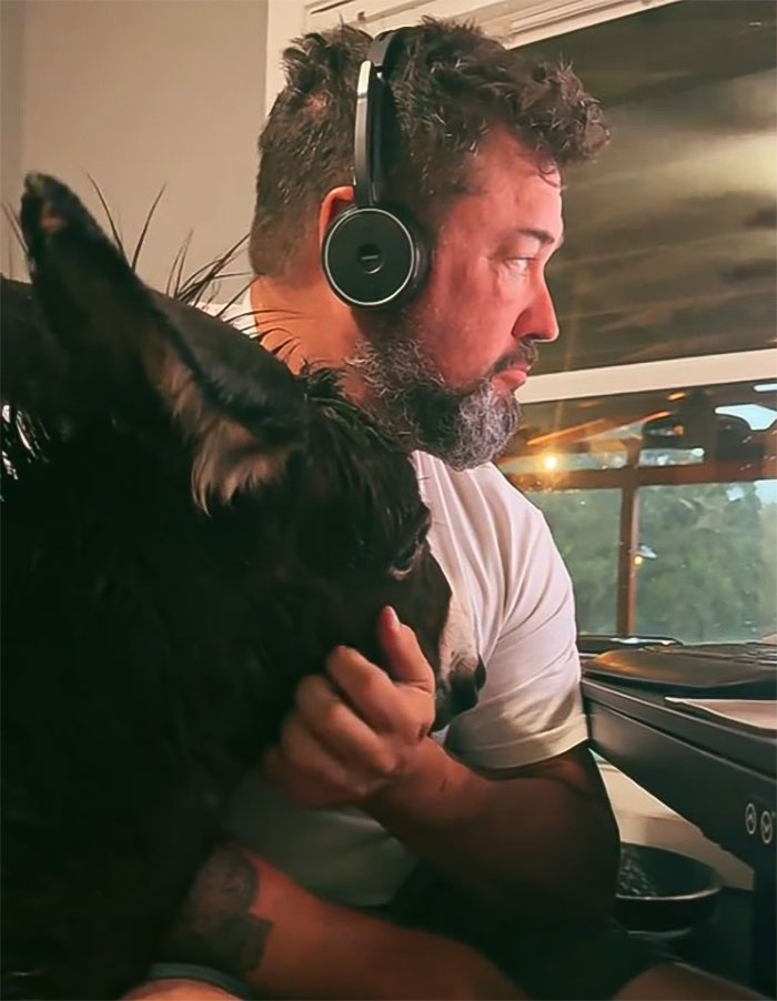 Viral Couple Who Didn’t Evacuate Amid Hurricane Milton Brings Donkey Into Their Home Viral Couple Who Didn’t Evacuate Amid Hurricane Milton Brings Donkey Into Their Home