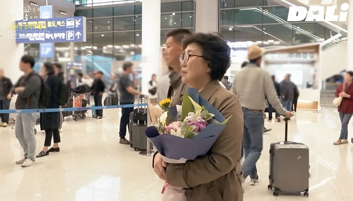 Mom Who Searched For 44 Years Finds Kidnapped Daughter Was Adopted Abroad, South Korea Gets Sued Mom Who Searched For 44 Years Finds Kidnapped Daughter Was Adopted Abroad, South Korea Gets Sued