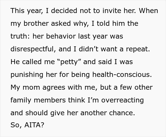 Text discussing family disagreements over Thanksgiving invitation decisions. Text discussing family disagreements over Thanksgiving invitation decisions.