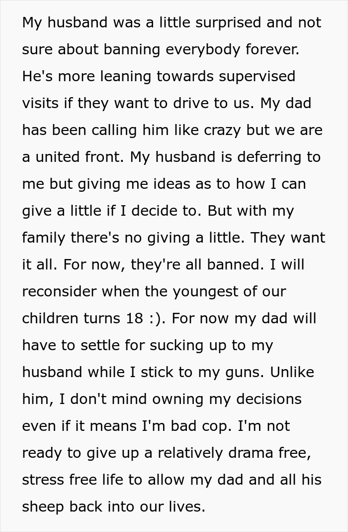 Old-School Parents Skip Daughter's Wedding Over Silly Tradition, She Bans Them From Seeing Her Child Old-School Parents Skip Daughter's Wedding Over Silly Tradition, She Bans Them From Seeing Her Child