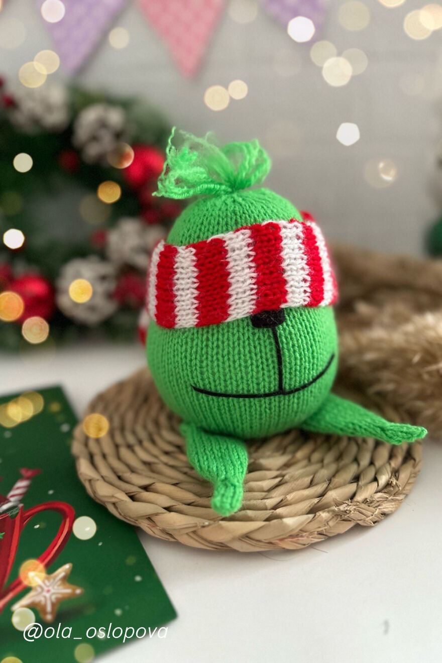 #8 Christmas Gnome Knitting Pattern