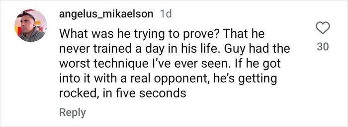 "Male Privilege": Man Interrupts Woman At The Gym To Use Punching Bag Himself, Sparks Outrage "Male Privilege": Man Interrupts Woman At The Gym To Use Punching Bag Himself, Sparks Outrage