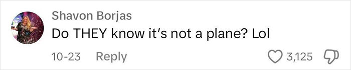 Passenger Shows Up For American Airlines “Flight”—Finds Bus Waiting At Gate Passenger Shows Up For American Airlines “Flight”—Finds Bus Waiting At Gate