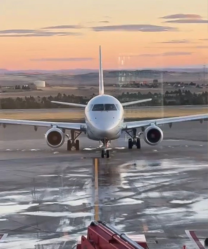 “Life Happens”: Wife Left At The Airport After Husband Gets Her Birthday Wrong On Plane Ticket “Life Happens”: Wife Left At The Airport After Husband Gets Her Birthday Wrong On Plane Ticket