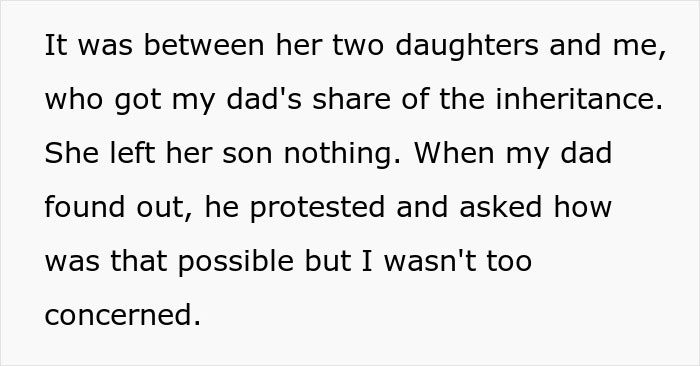 Text reveals grandma's secret decision, leaving son without inheritance, causing family conflict. Text reveals grandma's secret decision, leaving son without inheritance, causing family conflict.