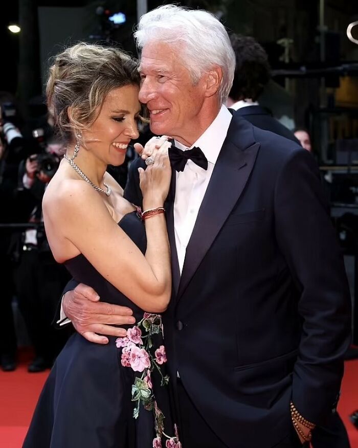 Richard Gere Sells Connecticut Home For Over $10 Million After Revealing Plans To Leave The US Richard Gere Sells Connecticut Home For Over $10 Million After Revealing Plans To Leave The US