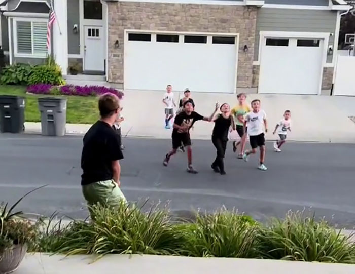 Parents Ecstatic As Kickball Game They Arranged For Son With Down Syndrome Attracts Every Kid Around Parents Ecstatic As Kickball Game They Arranged For Son With Down Syndrome Attracts Every Kid Around