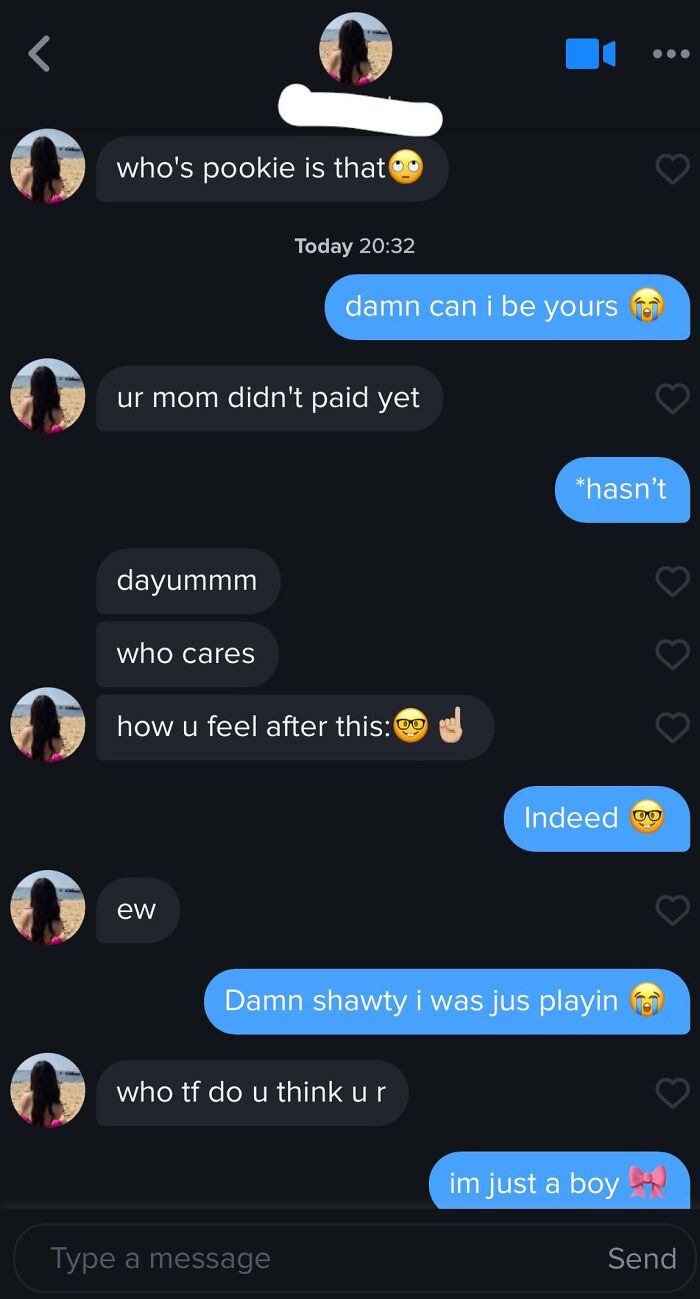 Funny Tinder chat with humorous responses and emojis throughout the conversation.