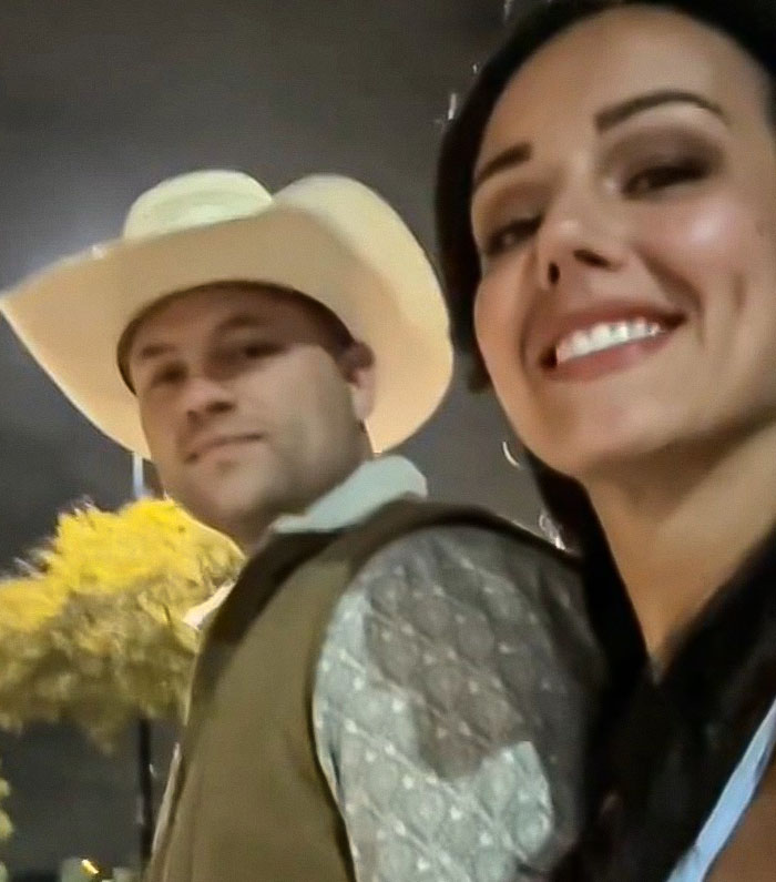 “This Is Genius”: Woman Goes Viral After Finding "Fairytale" Love At Home Depot “This Is Genius”: Woman Goes Viral After Finding "Fairytale" Love At Home Depot