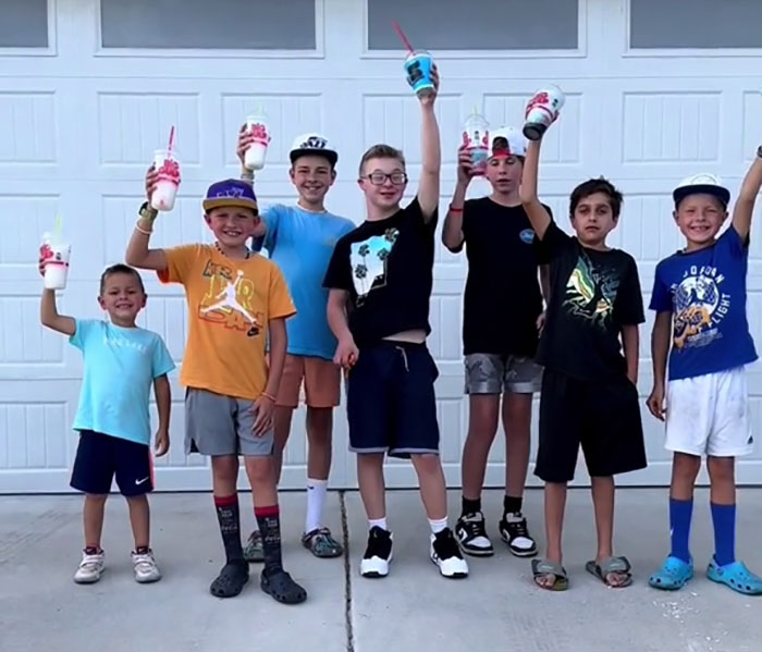 Parents Ecstatic As Kickball Game They Arranged For Son With Down Syndrome Attracts Every Kid Around Parents Ecstatic As Kickball Game They Arranged For Son With Down Syndrome Attracts Every Kid Around