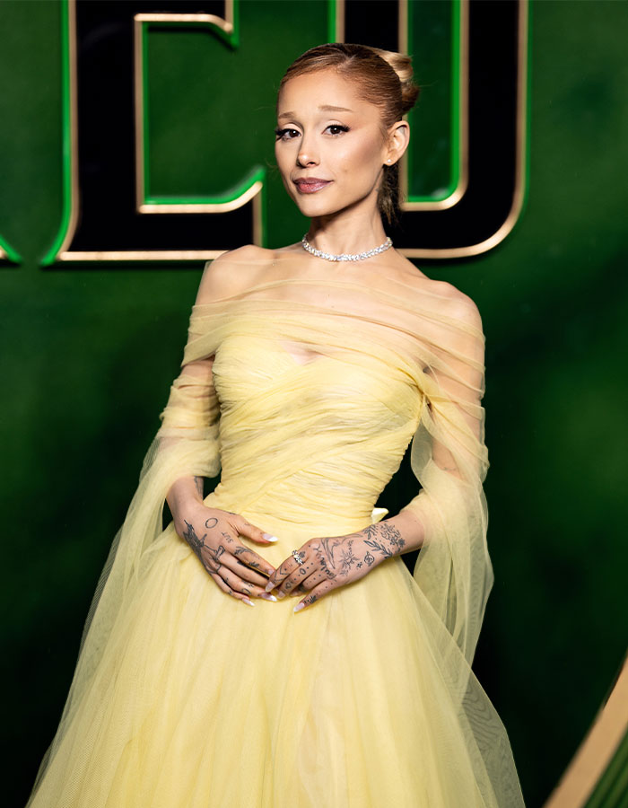 "She Went Too Far": Ariana Grande And Cynthia Erivo’s Bizarre Interview Baffles Fans "She Went Too Far": Ariana Grande And Cynthia Erivo’s Bizarre Interview Baffles Fans