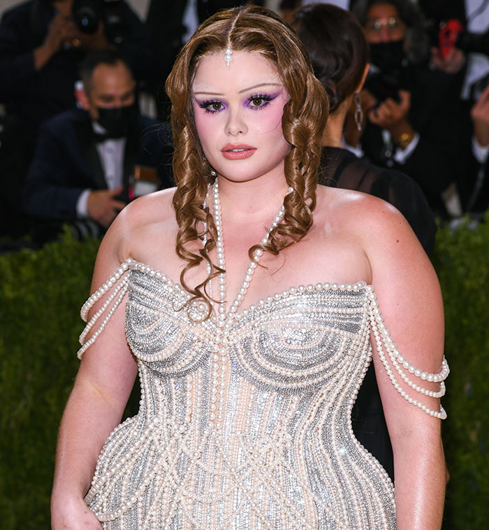 'Euphoria' Star Barbie Ferreira Looks “Unrecognizable” After Weight Loss, Sparks Ozempic Rumors 'Euphoria' Star Barbie Ferreira Looks “Unrecognizable” After Weight Loss, Sparks Ozempic Rumors