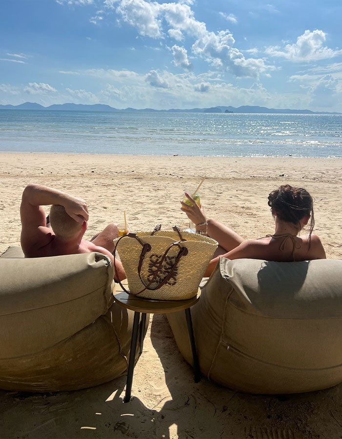 "Beyond Desperate": 21YO Woman Roasted For Age Gap With 44YO Boyfriend After Their TikTok Goes Viral "Beyond Desperate": 21YO Woman Roasted For Age Gap With 44YO Boyfriend After Their TikTok Goes Viral