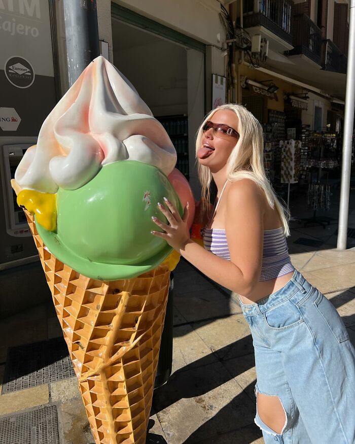 "First Baby Ever On Mars": Model Wants To Carry Elon Musk’s Child And Give Birth On The Red Planet "First Baby Ever On Mars": Model Wants To Carry Elon Musk’s Child And Give Birth On The Red Planet