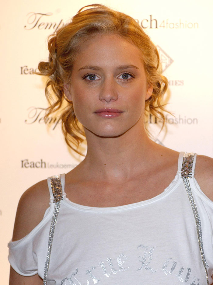 "Heartbreaking": Supermodel Georgina Cooper Tragically Passes Away Months After Getting Married "Heartbreaking": Supermodel Georgina Cooper Tragically Passes Away Months After Getting Married