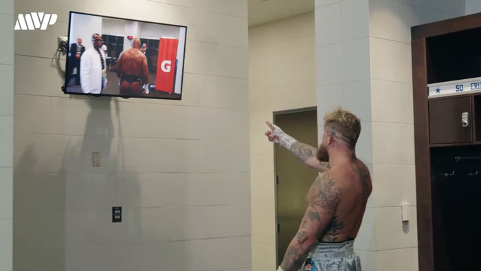 Jake Paul Left Speechless As Netflix Accidentally Shows Mike Tyson’s Bare Backside Before Fight Jake Paul Left Speechless As Netflix Accidentally Shows Mike Tyson’s Bare Backside Before Fight
