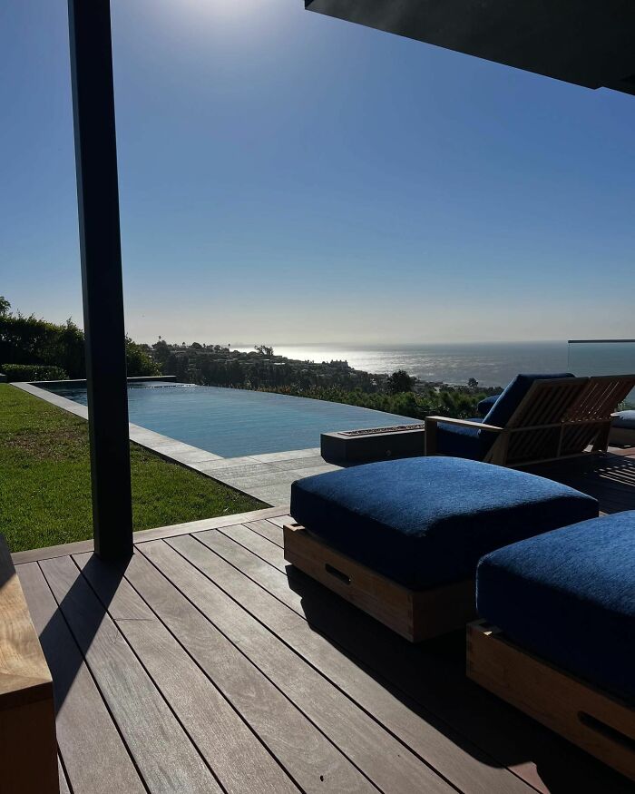 New Owners Of Matthew Perry's Home Slammed For Posing By Pool Where Actor's Body Was Found New Owners Of Matthew Perry's Home Slammed For Posing By Pool Where Actor's Body Was Found