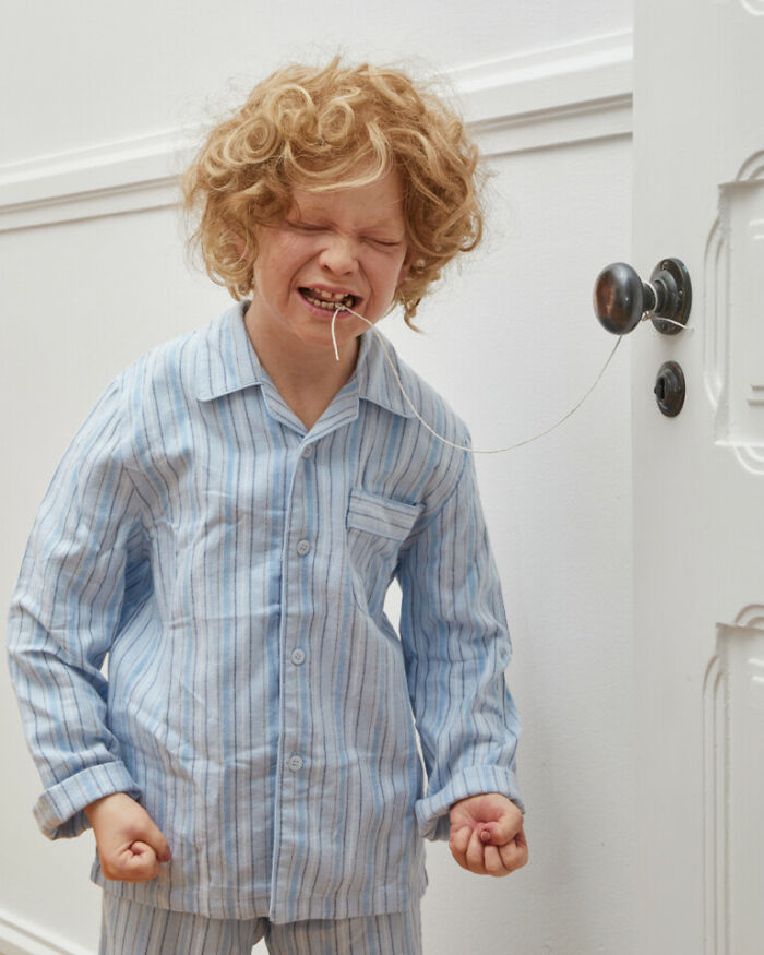 Artist Uses Hyperrealistic Sculptures To Explore Society Through Absurdity Artist Uses Hyperrealistic Sculptures To Explore Society Through Absurdity