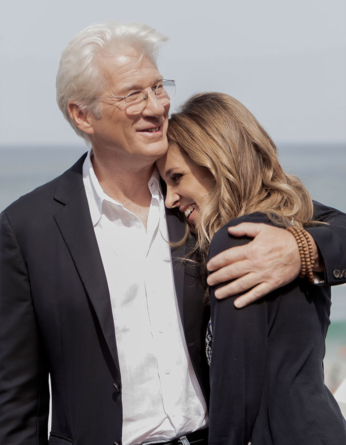 Richard Gere Sells Connecticut Home For Over $10 Million After Revealing Plans To Leave The US Richard Gere Sells Connecticut Home For Over $10 Million After Revealing Plans To Leave The US