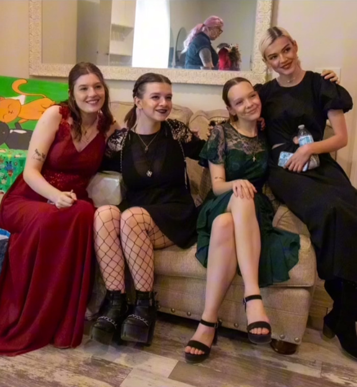 "Strangest Wedding I've Ever Seen": 'House Of Horrors' Survivor Ties The Knot In Gothic Style "Strangest Wedding I've Ever Seen": 'House Of Horrors' Survivor Ties The Knot In Gothic Style