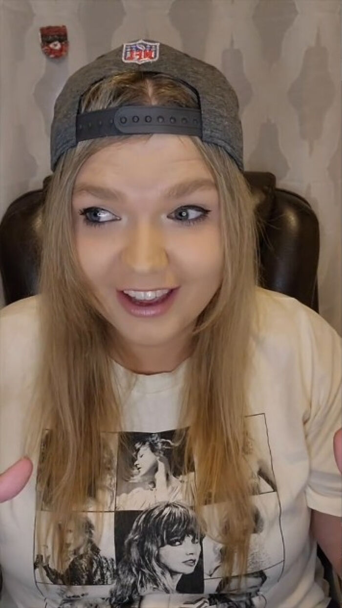 “Insane”: Taylor Swift Fan Discovers Singer Bought Vintage Jacket She Sold Online, Shows Proof “Insane”: Taylor Swift Fan Discovers Singer Bought Vintage Jacket She Sold Online, Shows Proof